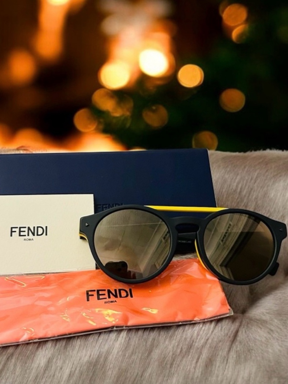 BNWT Fendi Black Frame Sunglasses with YELLOW bridge